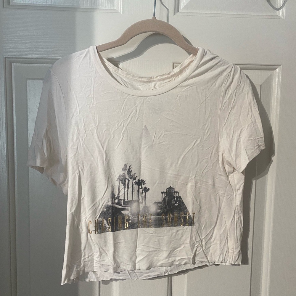 Chasing the sunset crop t shirt